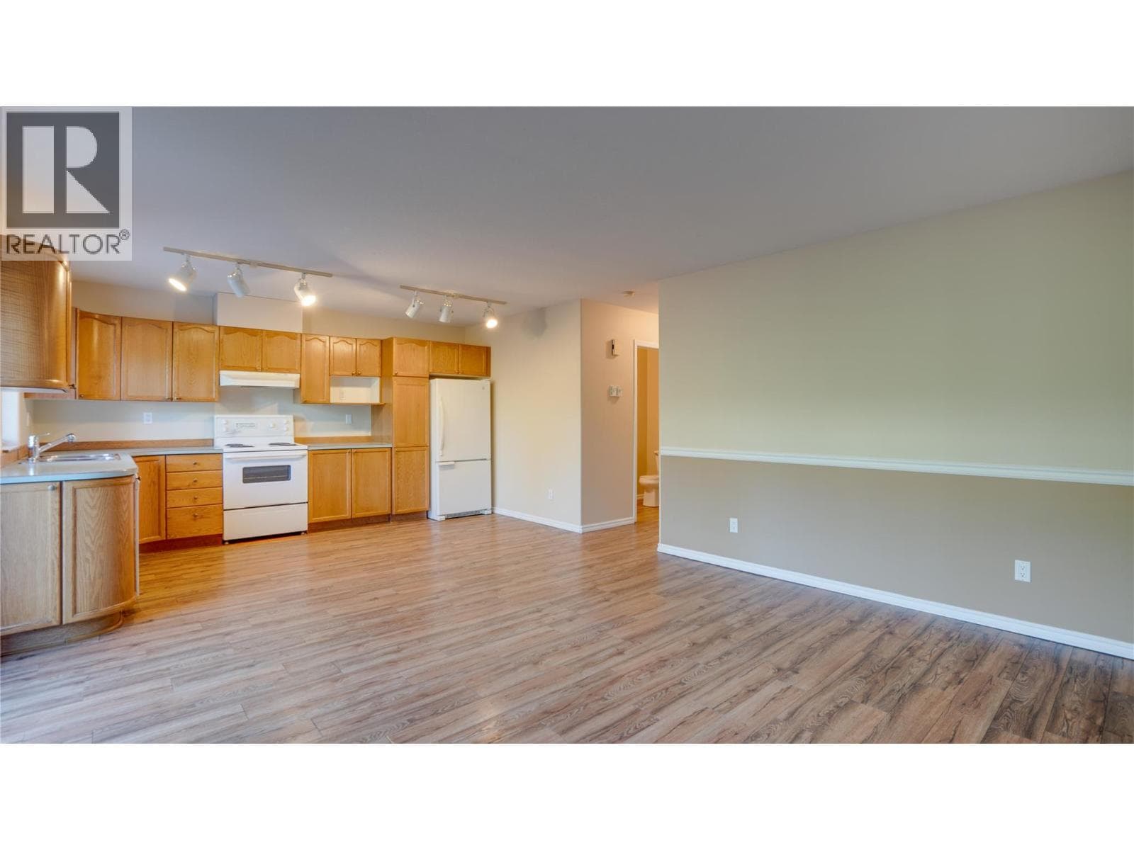 2620 Pleasant Valley Road Unit# 1, Interior REALTORS® — photo 2