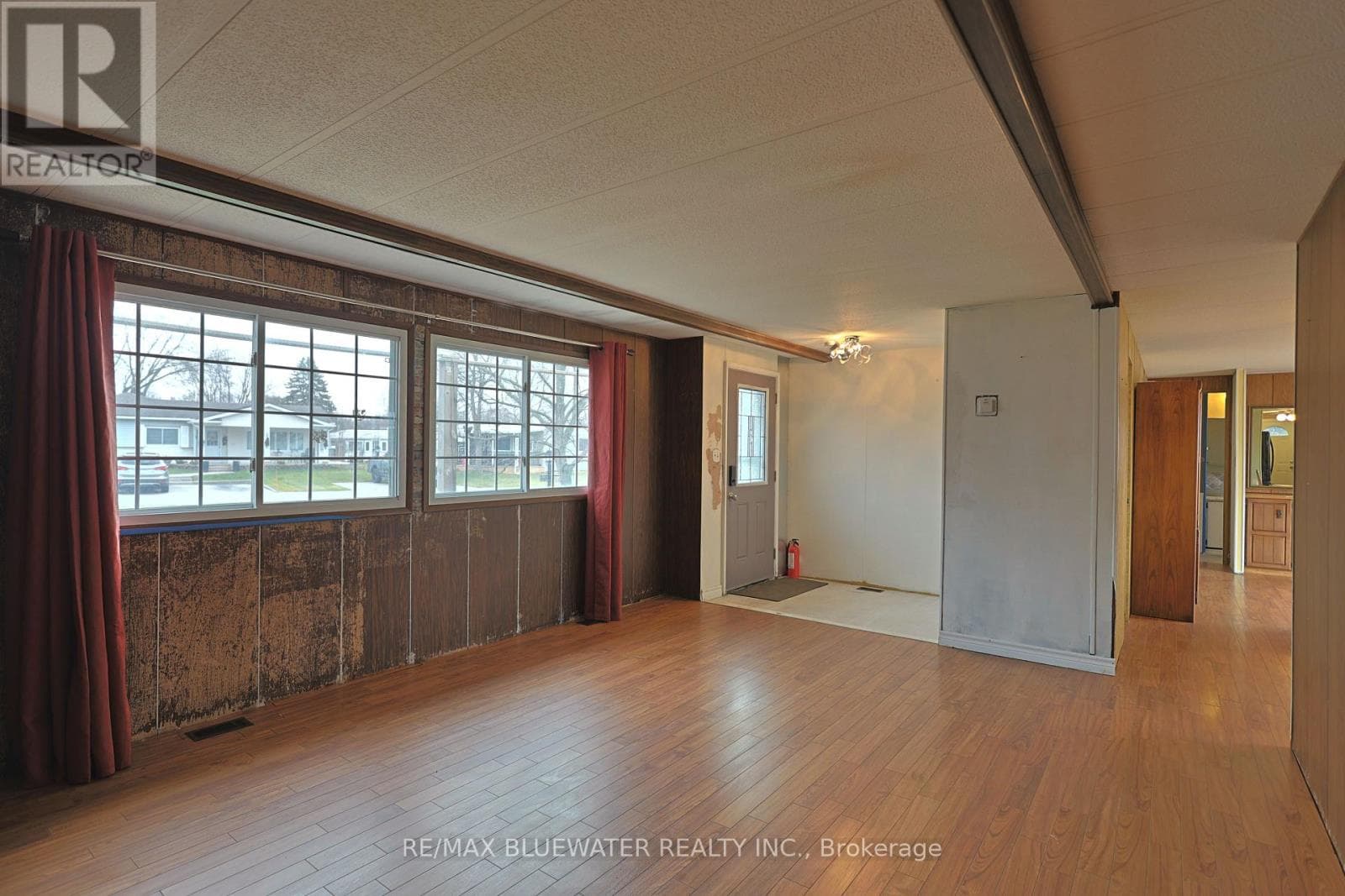 39 ST ANDREWS PLACE, London and St. Thomas — photo 4
