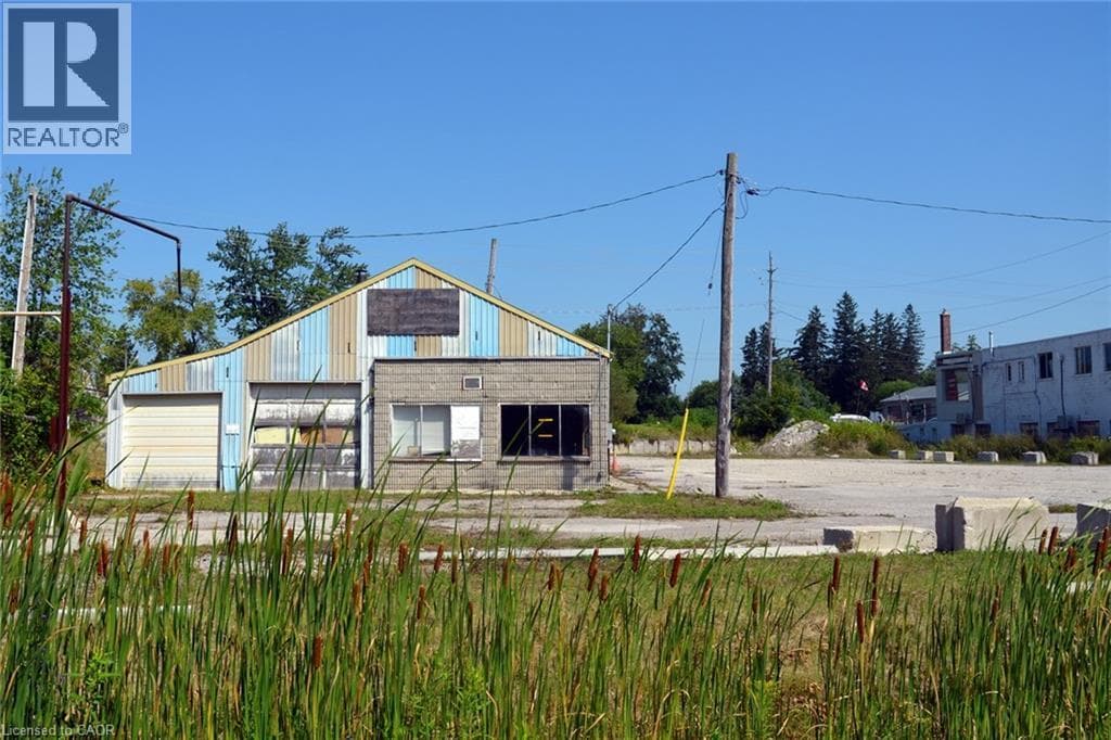 458 QUEENSWAY WEST in 