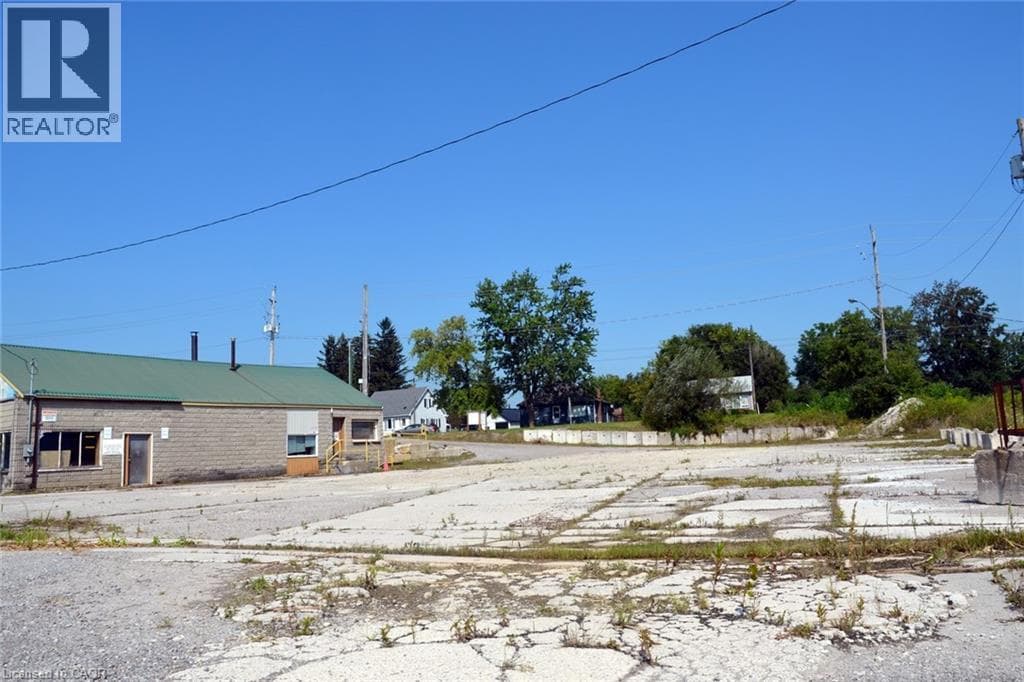 458 QUEENSWAY WEST, Cornerstone — photo 2