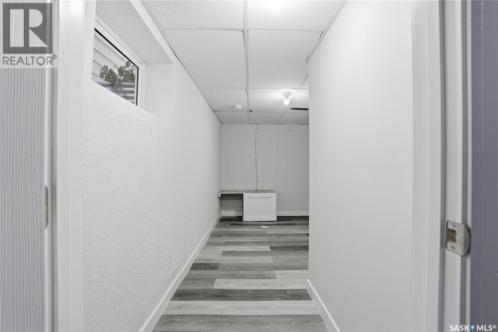 110 AVENUE F — photo 4