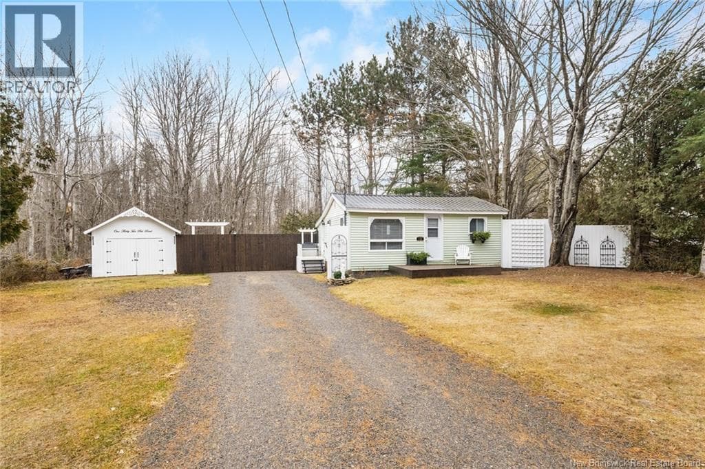 132 POST ROAD, New Brunswick — photo 3
