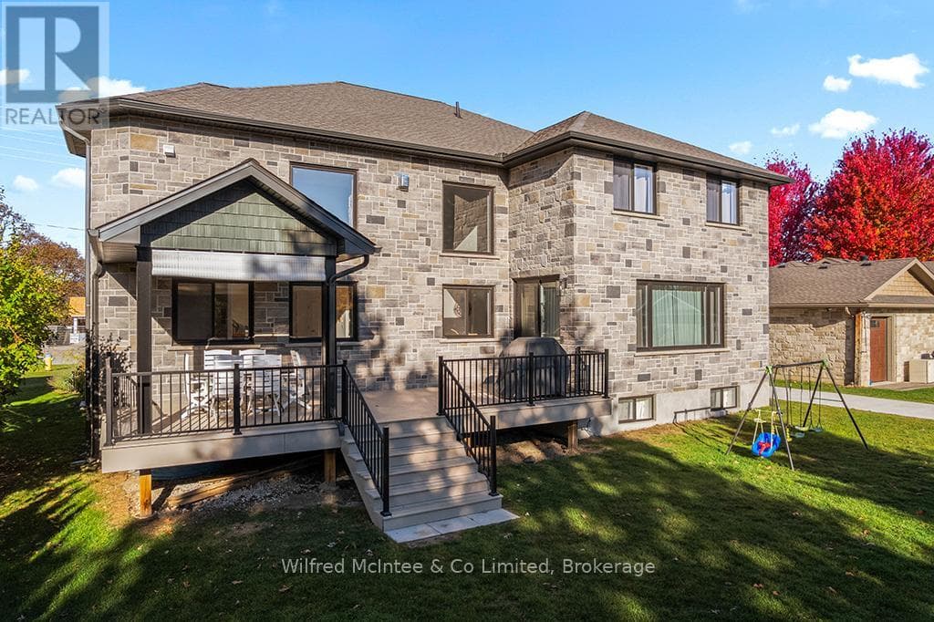 72 VICTORIA STREET SOUTH, OnePoint — photo 4