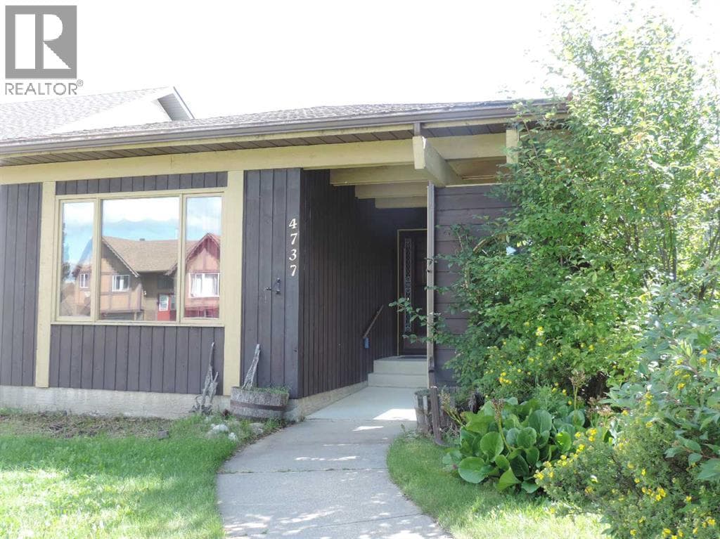 4737 54 Avenue, Red Deer (Central Alberta) — photo 2