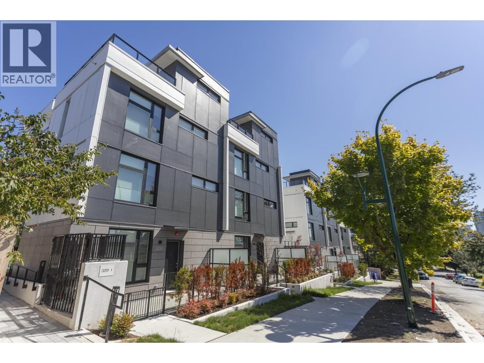 3249 CLIVE AVENUE in Renfrew-Collingwood