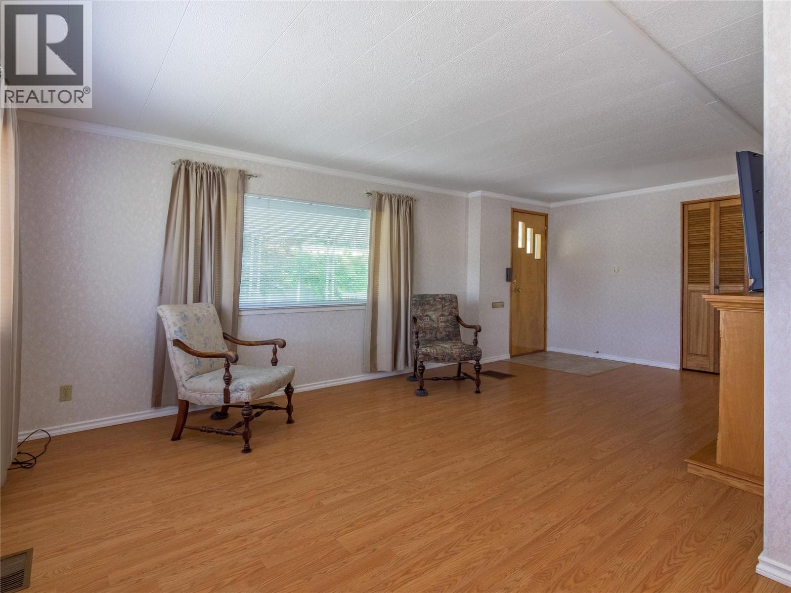 321 YORKTON AVENUE UNIT 32, Interior REALTORS® — photo 4