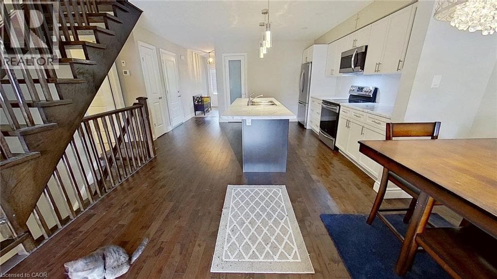 5 1 CHAMBERLAIN AVENUE — photo 3