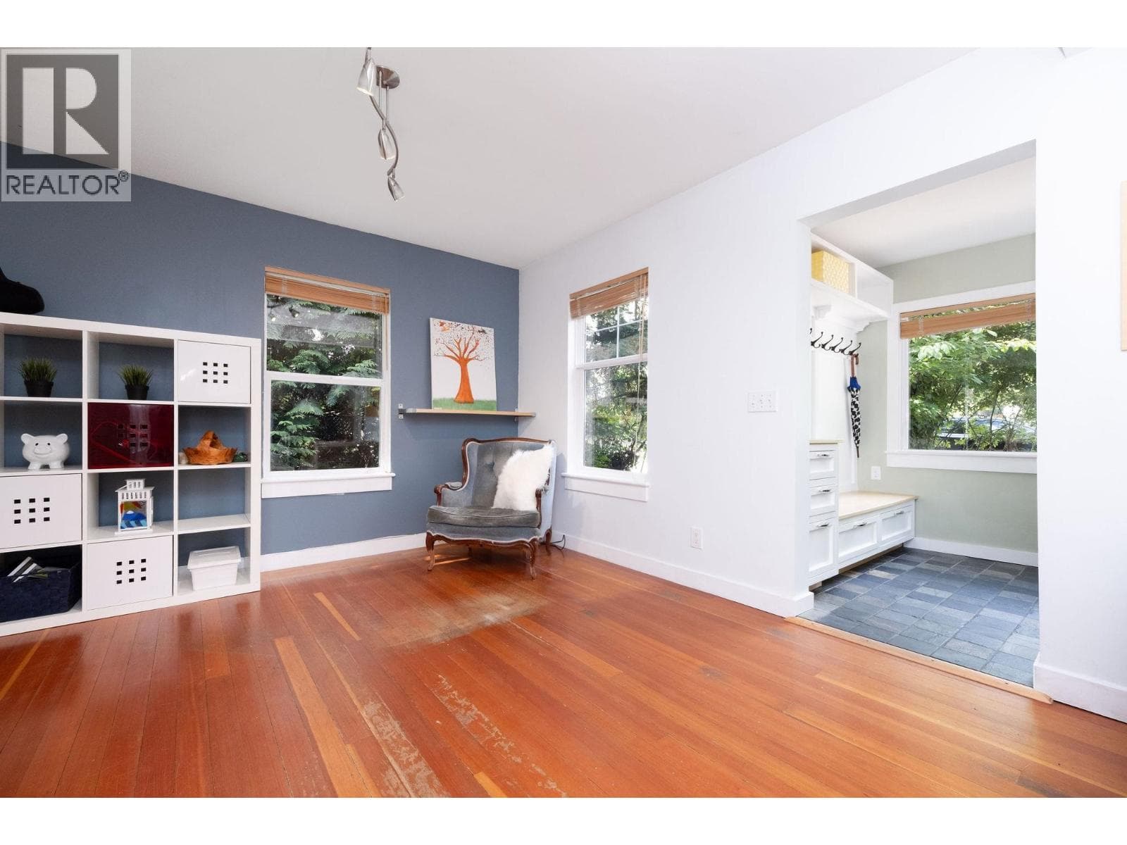1075 GLADWIN DRIVE — photo 3