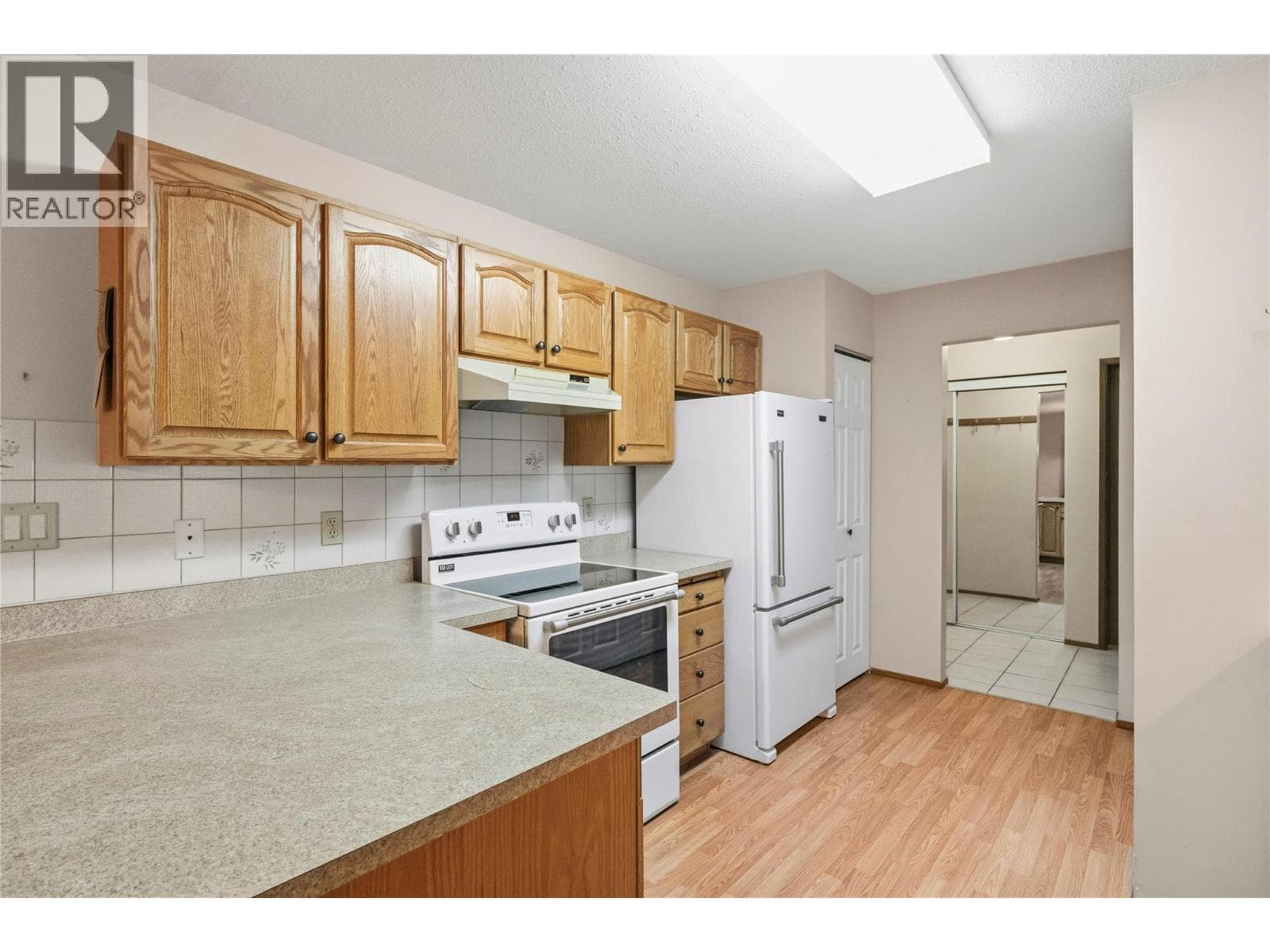 262 Kinney Avenue Unit# 102, Interior REALTORS® — photo 3