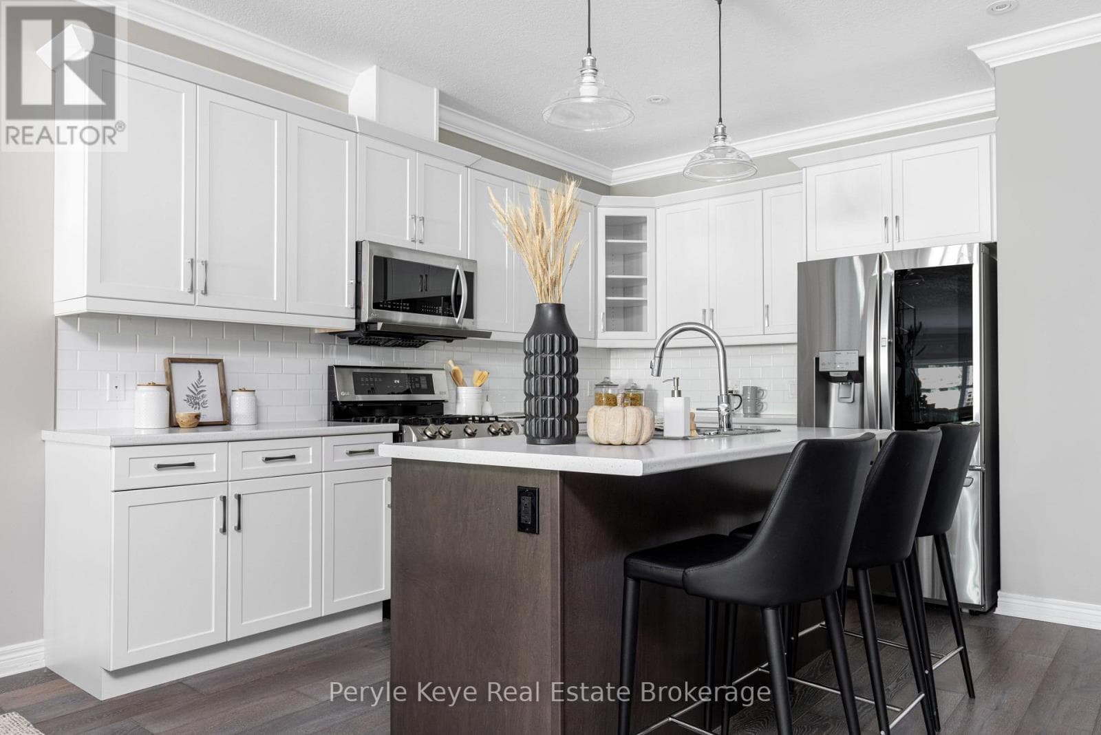 19 SERENITY PLAZA CRESCENT in 