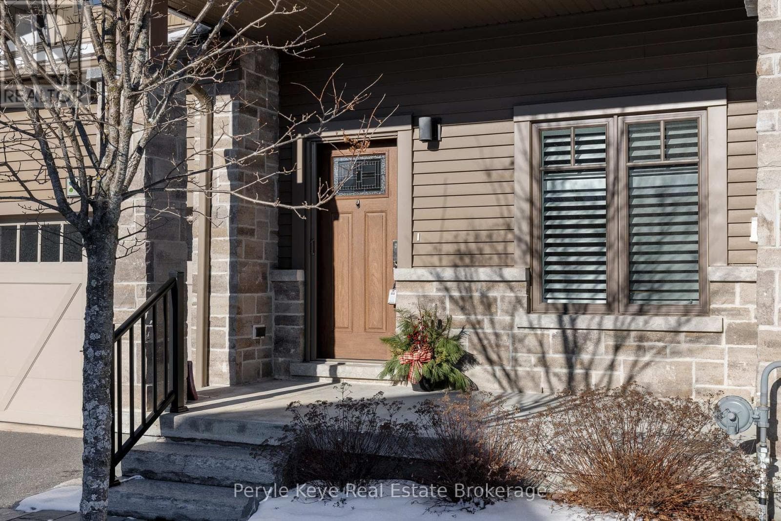 19 SERENITY PLAZA CRESCENT, OnePoint — photo 4