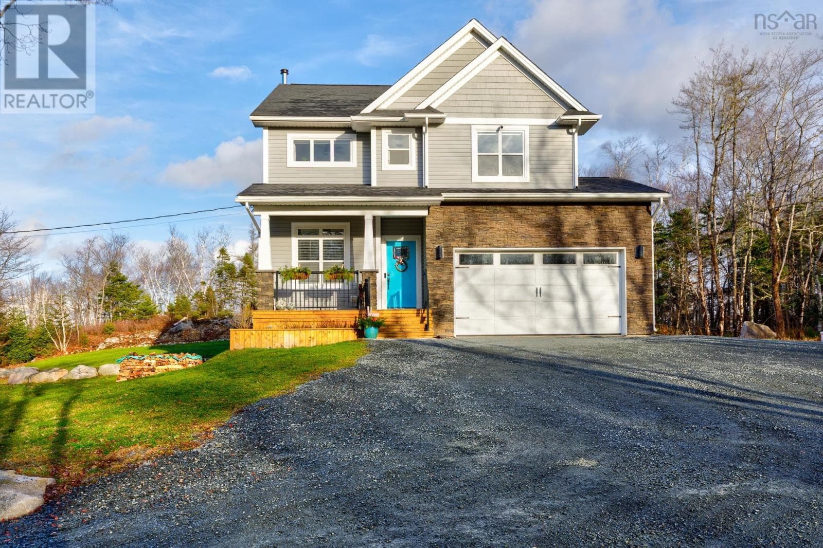 4566 St Margarets Bay Road in LEWIS LAKE