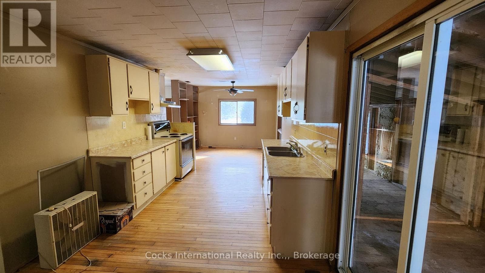 44 EXPRESSWAY ROAD — photo 5