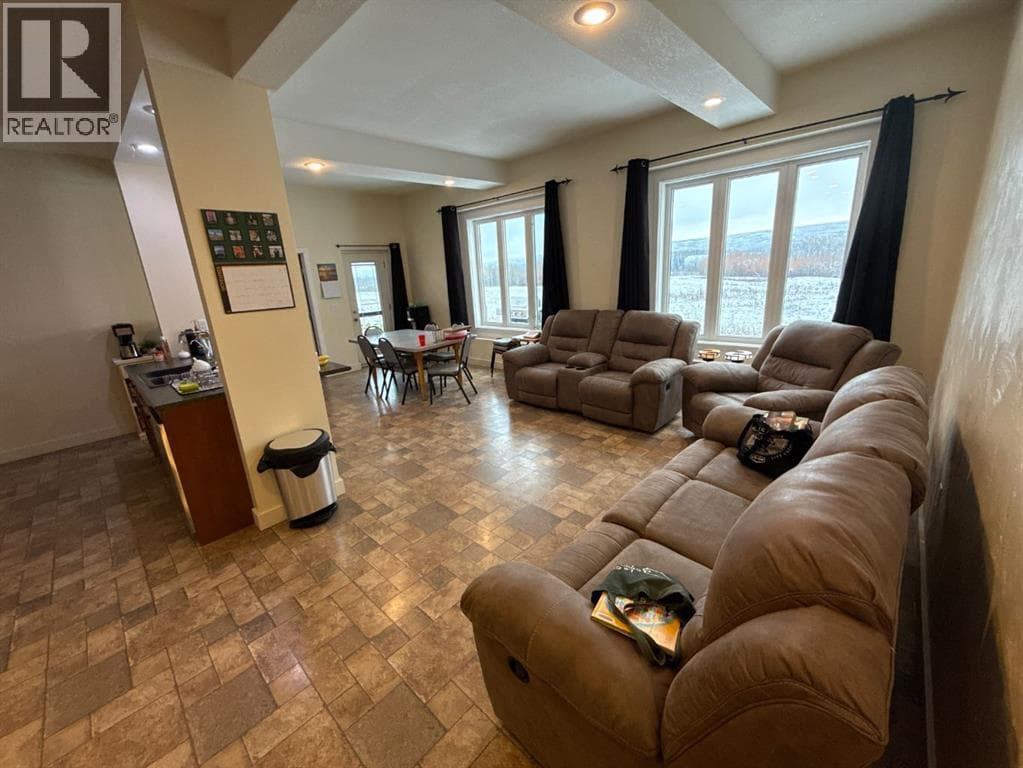 235044 821A Township, Grande Prairie — photo 2