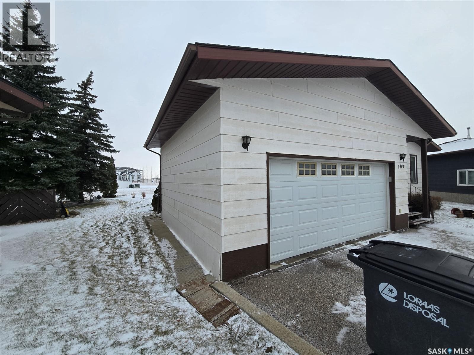 106 Alexander BAY, Saskatchewan — photo 4