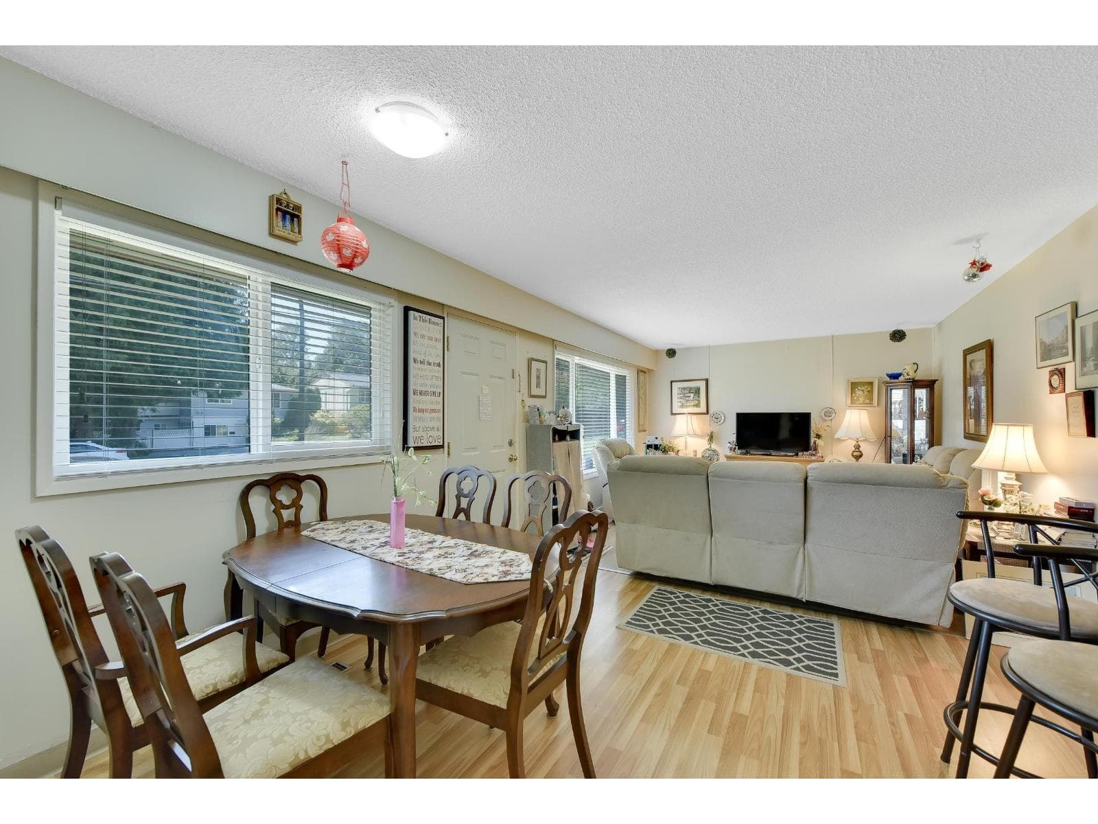 15835 RUSSELL AVENUE, Fraser Valley