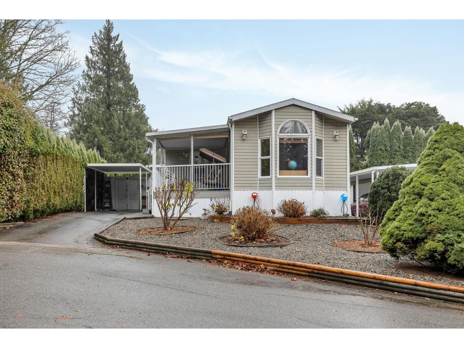 33 2035 MARTENS STREET, Fraser Valley — photo 2