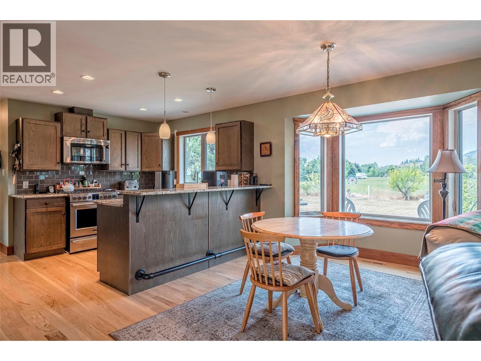 7800 HOWE DRIVE, Interior REALTORS® — photo 5