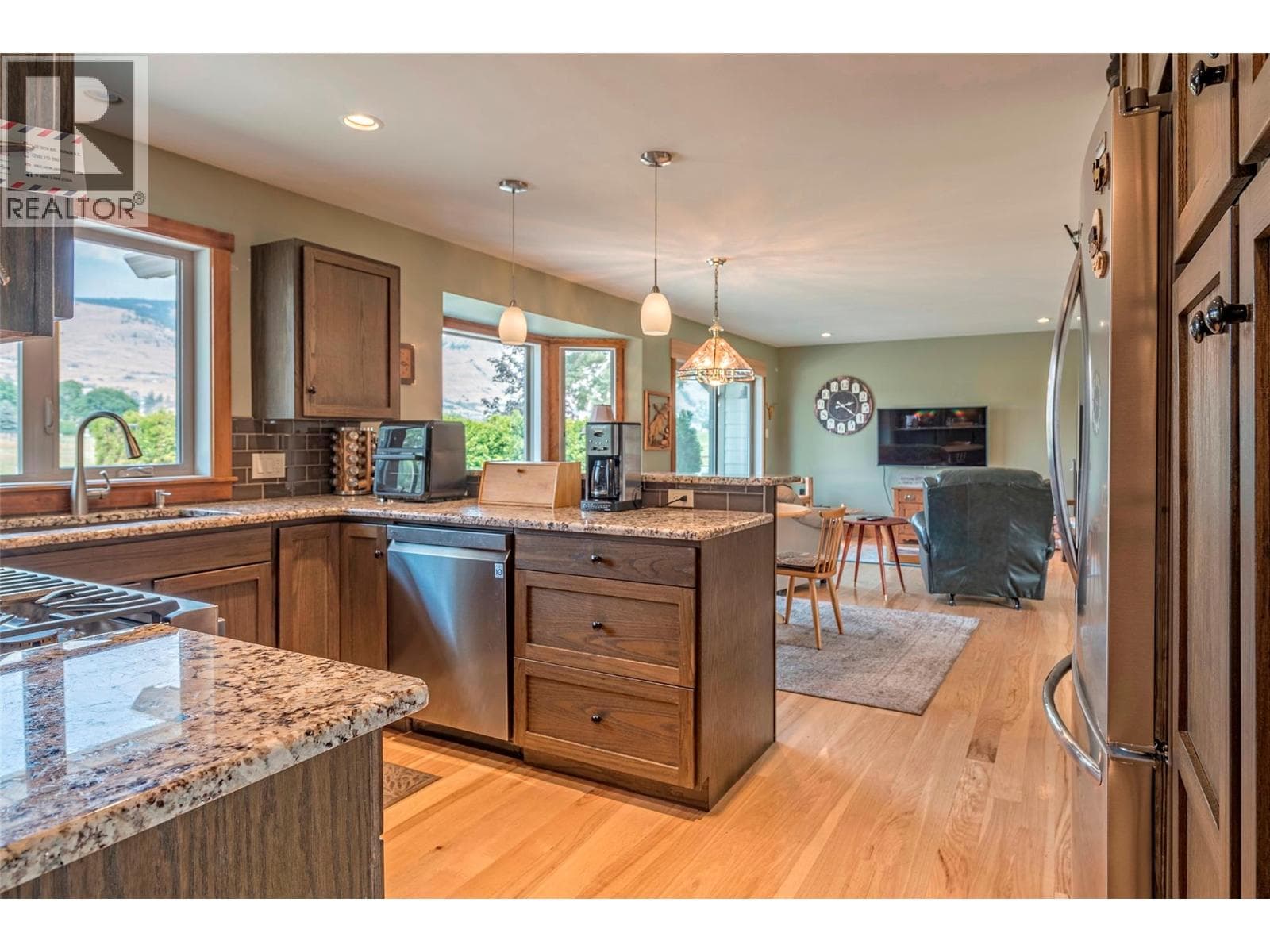 7800 HOWE DRIVE, Interior REALTORS® — photo 2
