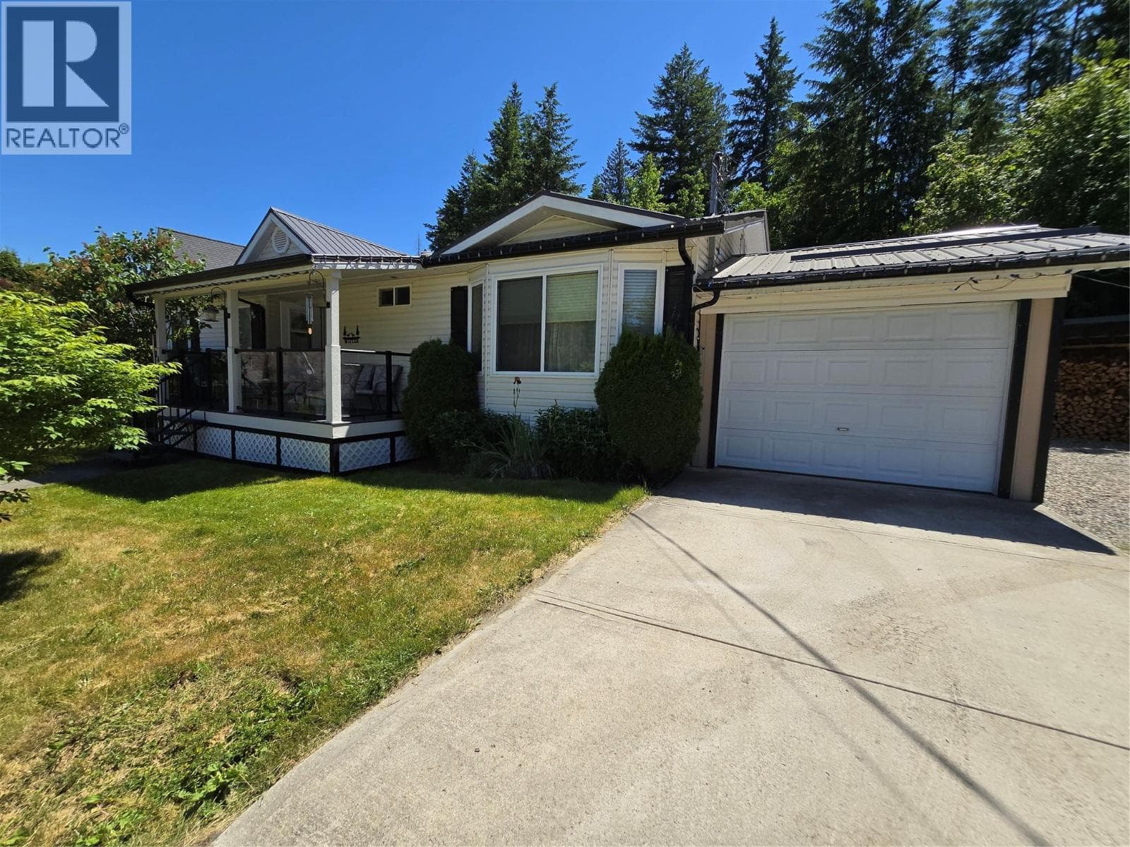 8758 HOLDING ROAD UNIT 14, Interior REALTORS® — photo 2