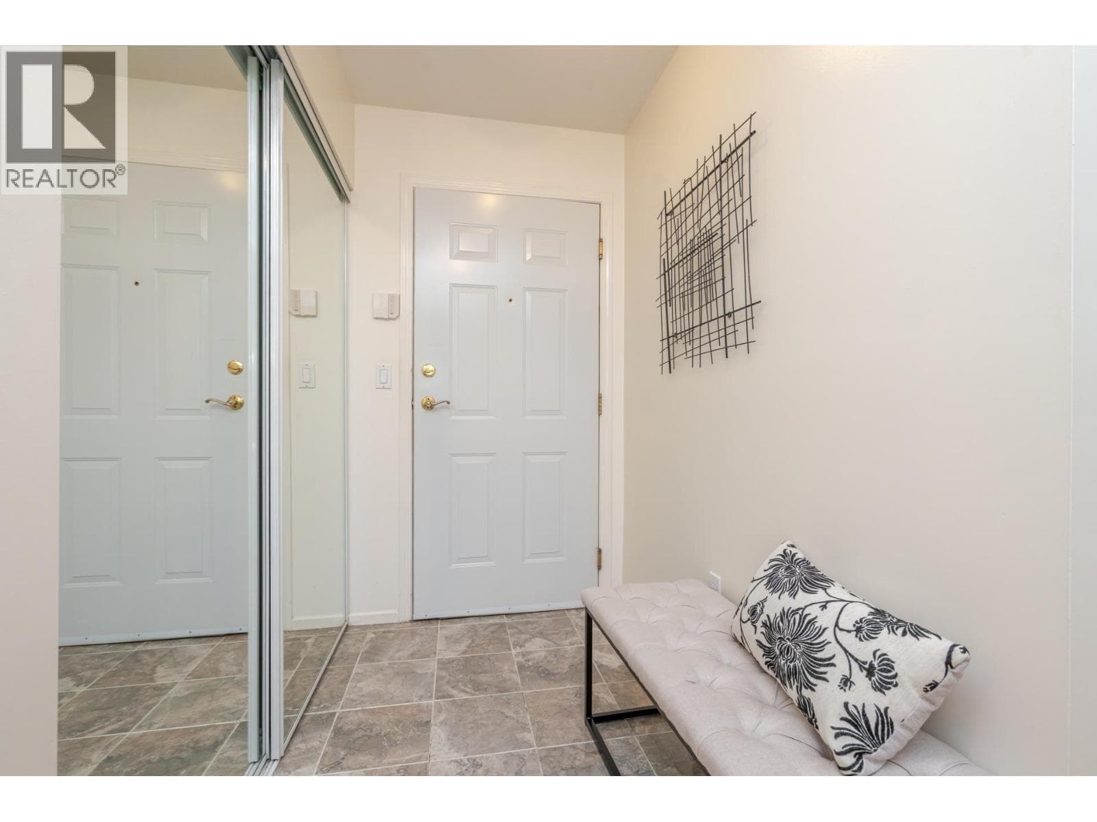 108 5556 14TH AVENUE, Greater Vancouver — photo 3