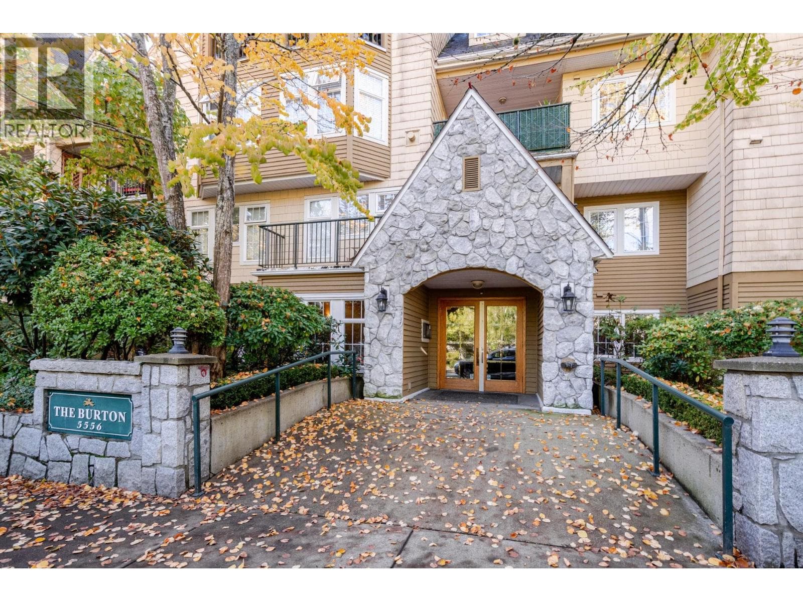 108 5556 14TH AVENUE, Greater Vancouver — photo 2