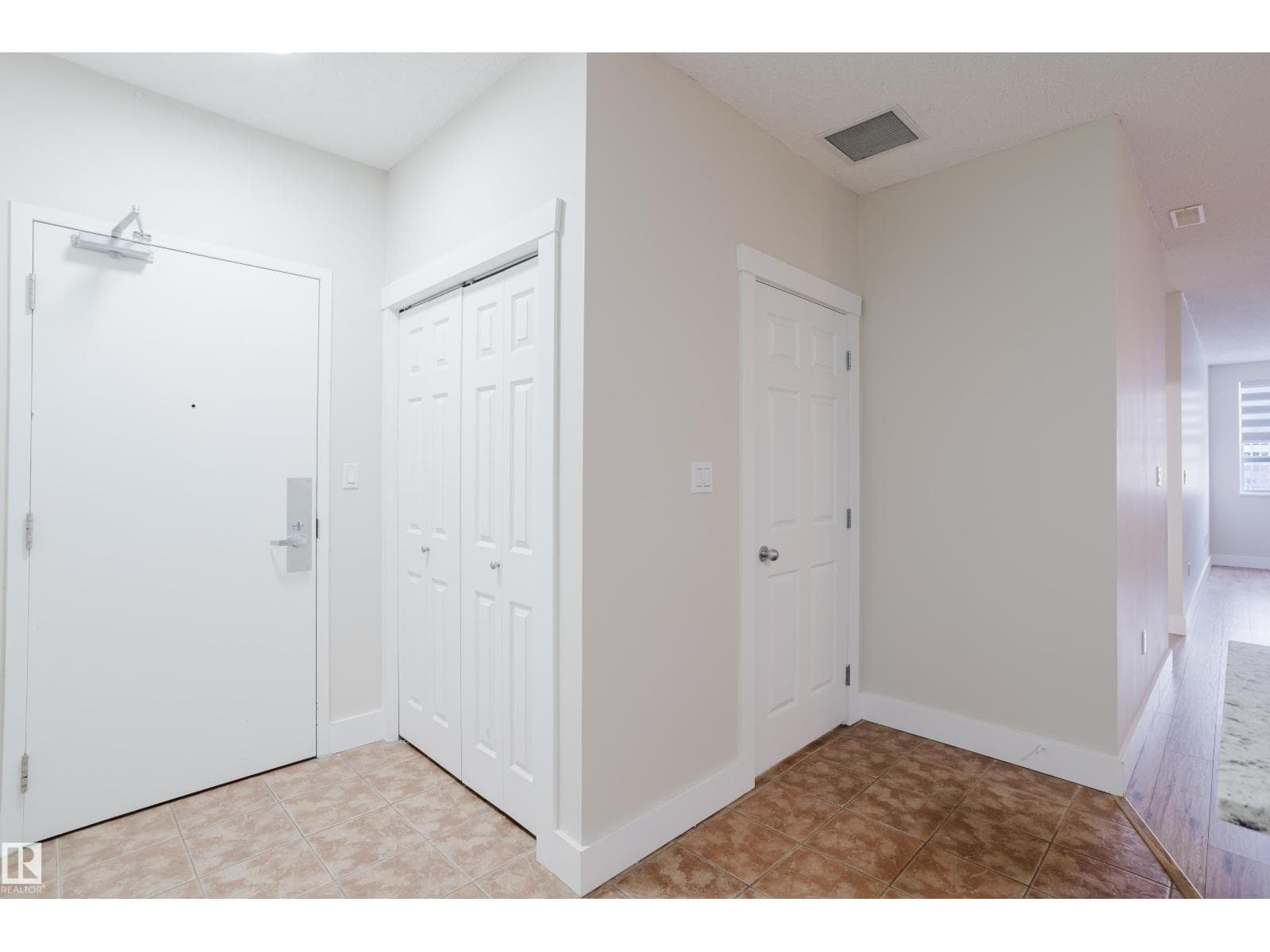 #506 9919 105 ST NW, Edmonton — photo 3