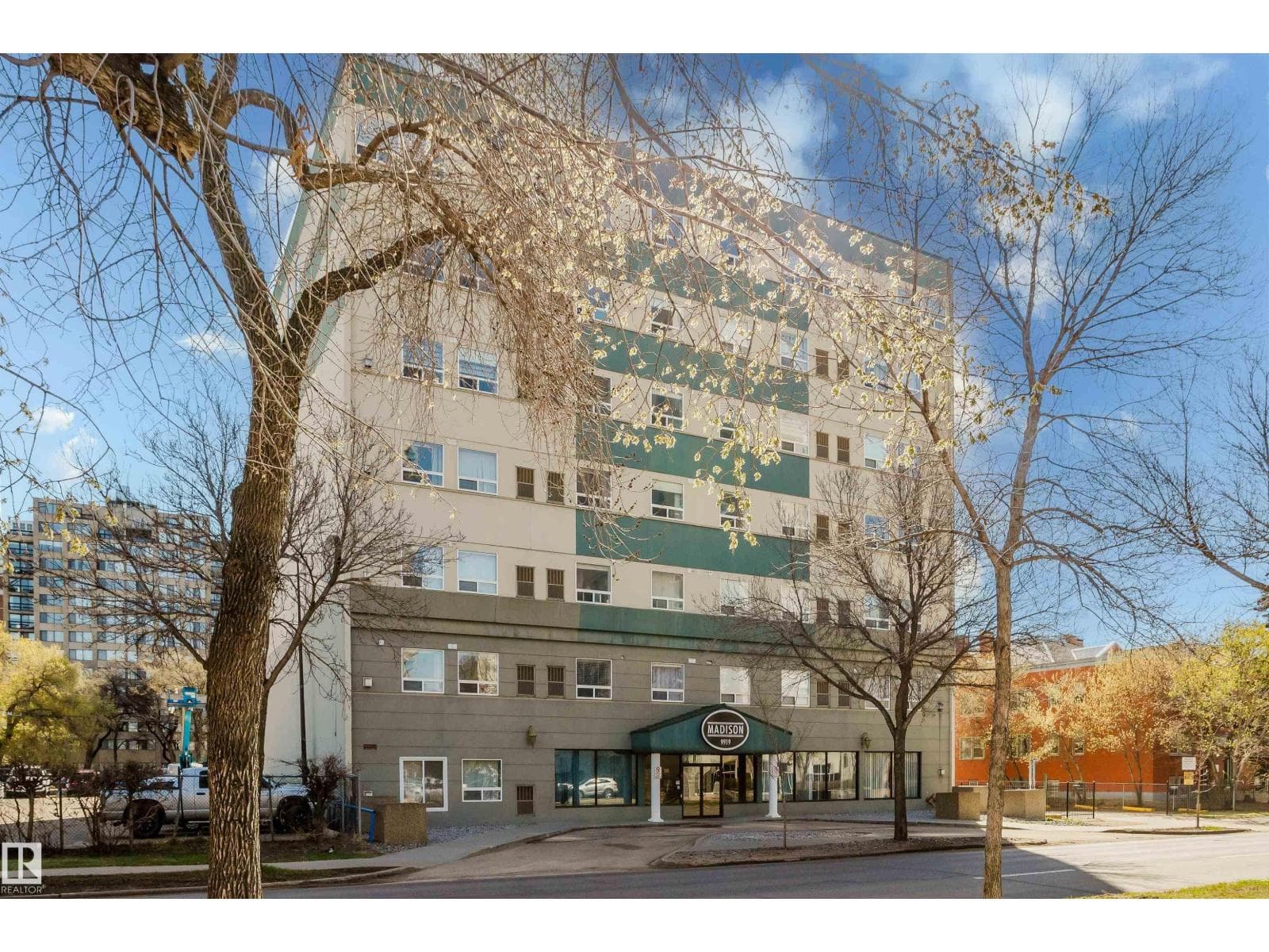 #506 9919 105 ST NW in DOWNTOWN