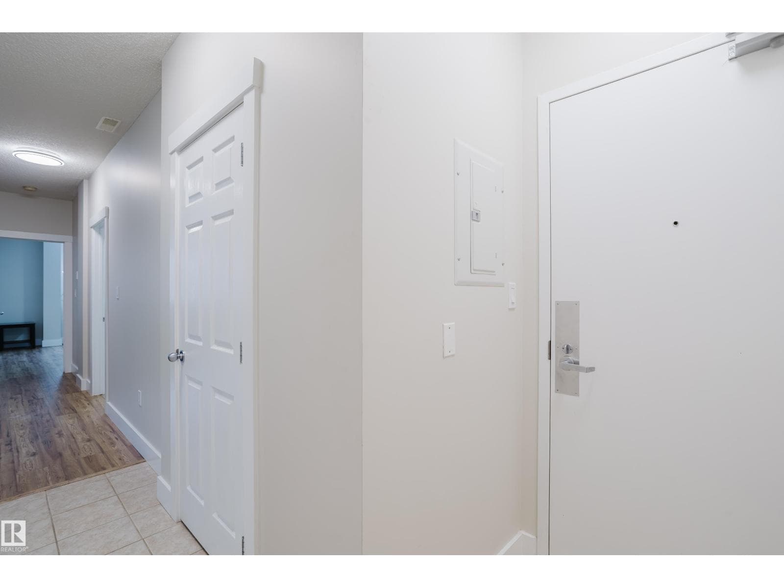 #407 9919 105 ST NW, Edmonton — photo 3