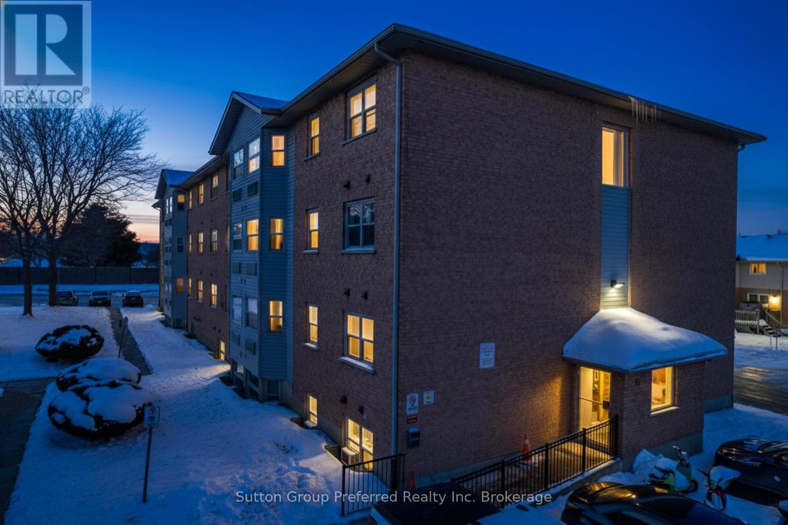 35 64 HIAWATHA ROAD in 