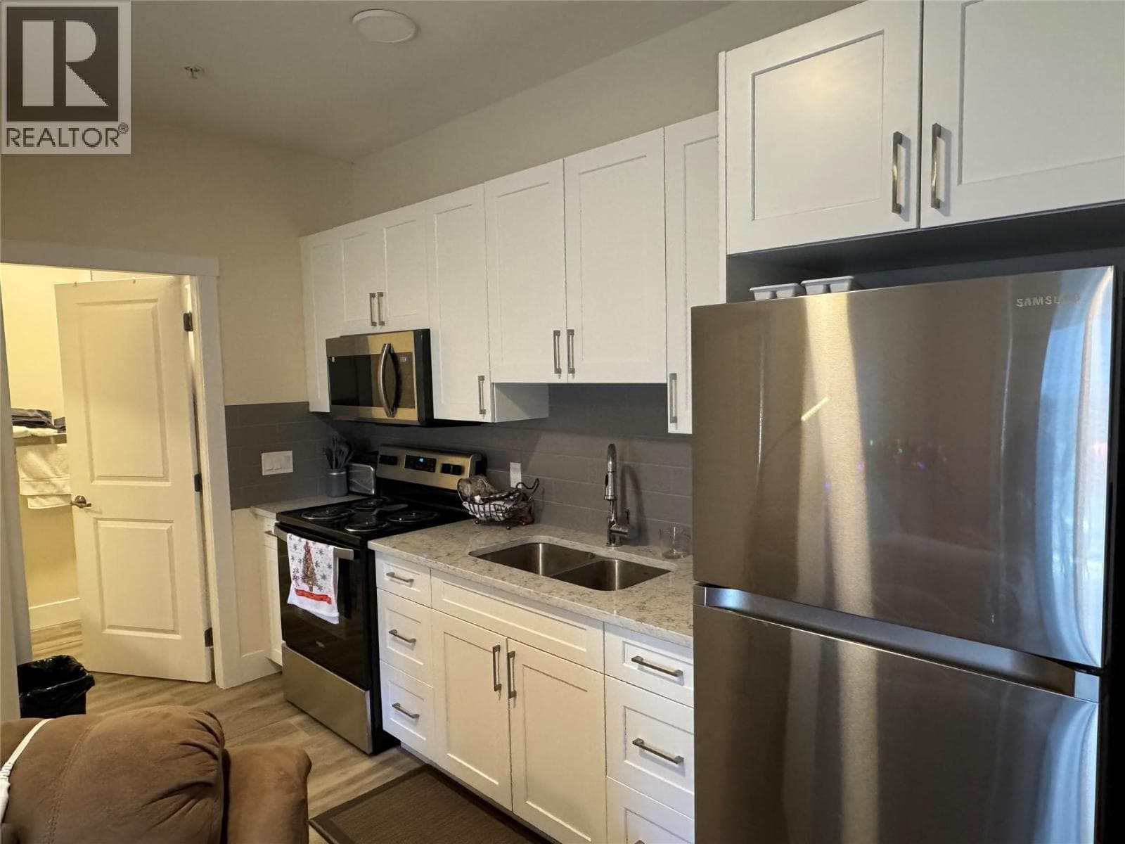 7310 Main Street Unit# 209, Interior REALTORS® — photo 2