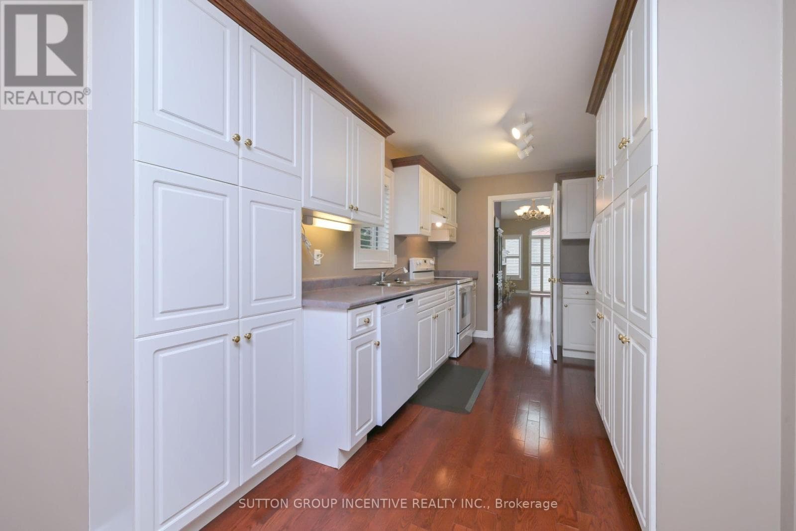 22 - 4 BELAIR PLACE, Toronto — photo 3