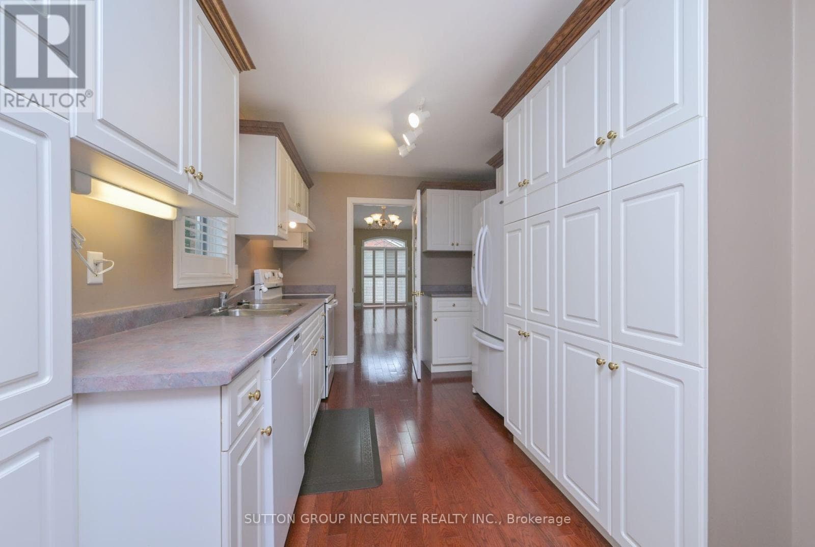 22 - 4 BELAIR PLACE, Toronto — photo 4