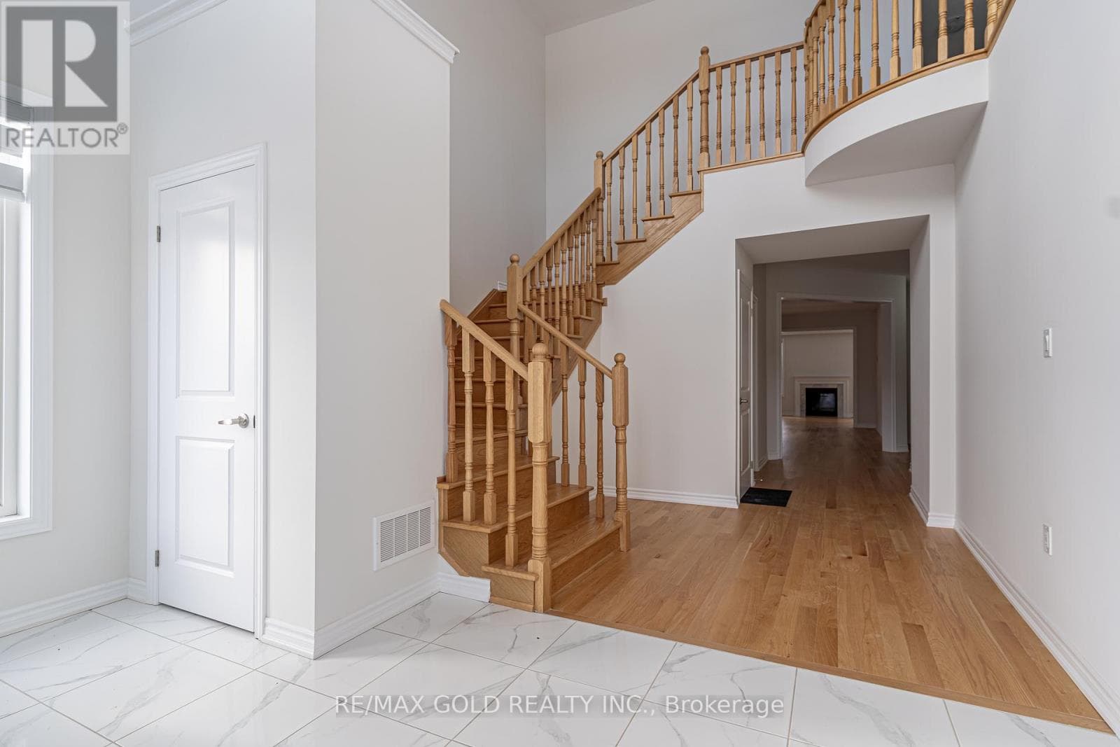 33 GILHAM WAY, Toronto — photo 5