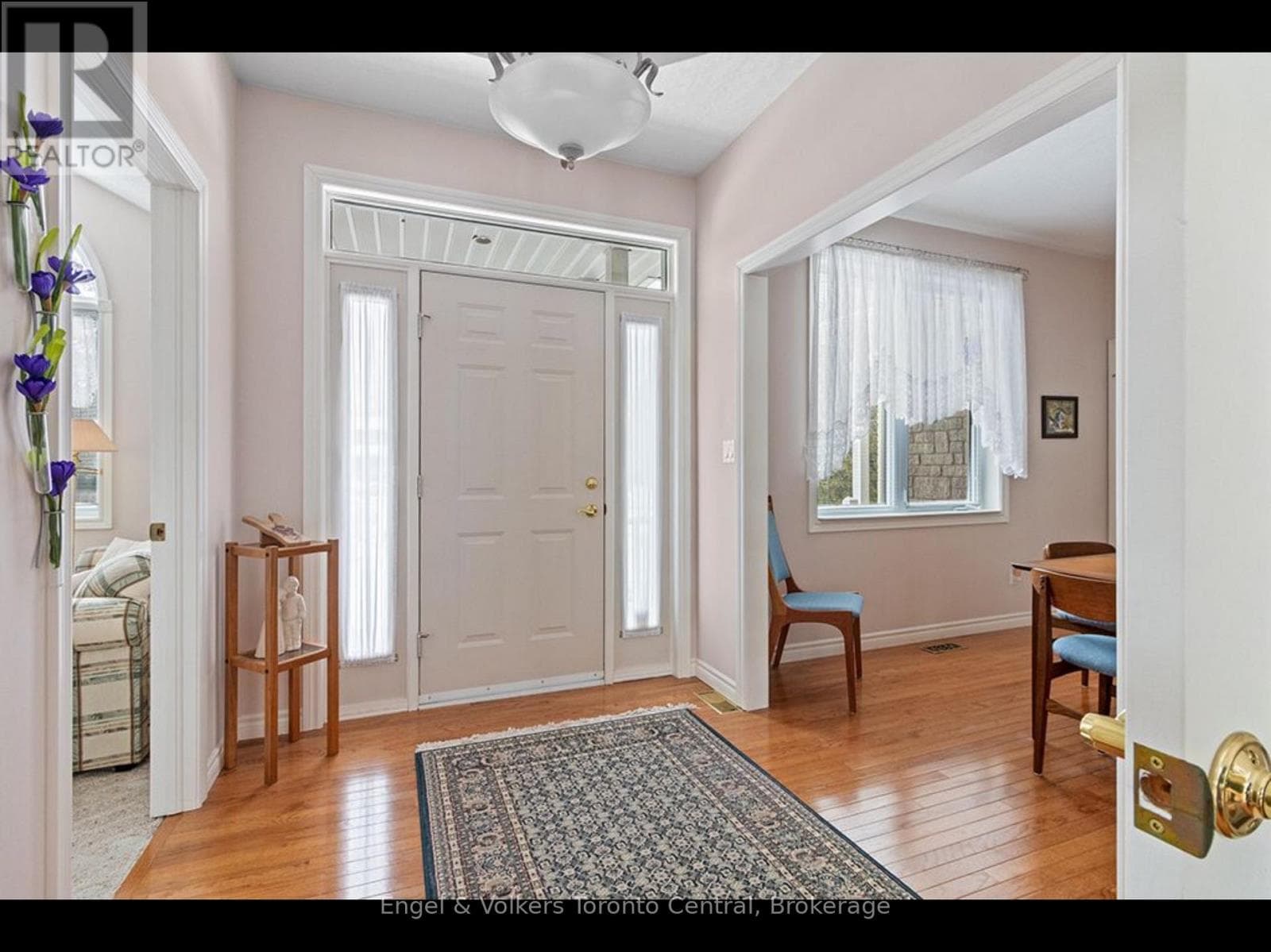 110 ABERDEEN COURT, OnePoint — photo 3