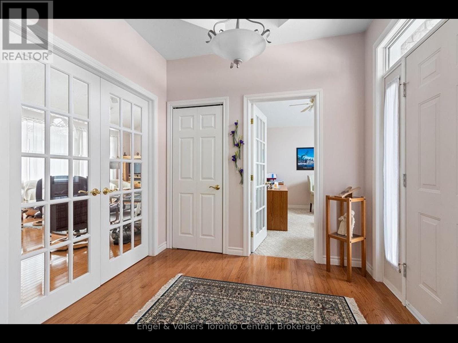 110 ABERDEEN COURT, OnePoint — photo 4