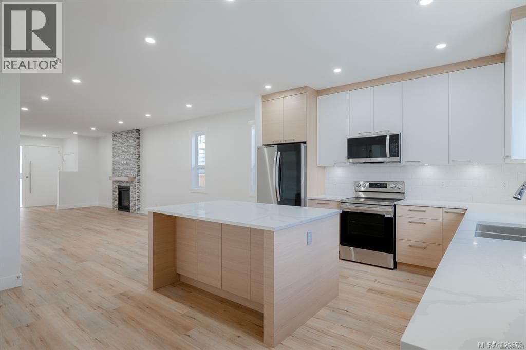 472 HAMPSTEAD STREET — photo 5