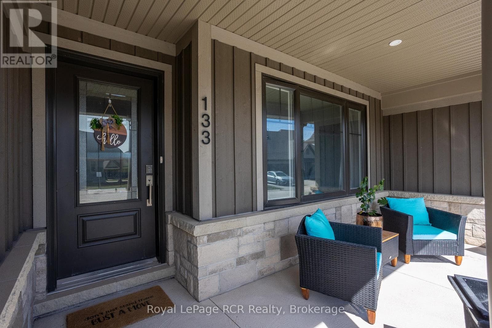 133 HAWTHORN CRESCENT, OnePoint — photo 4