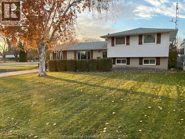 3 Thibodeau STREET, Chatham Kent — photo 2