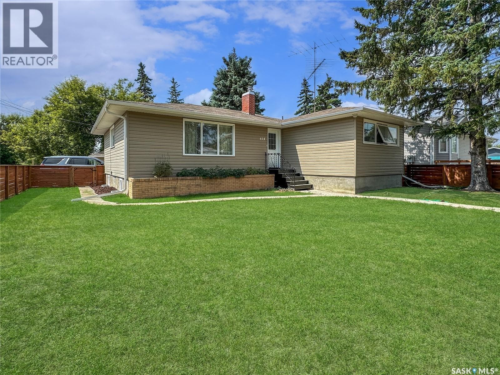 614 GODKIN AVENUE — photo 2