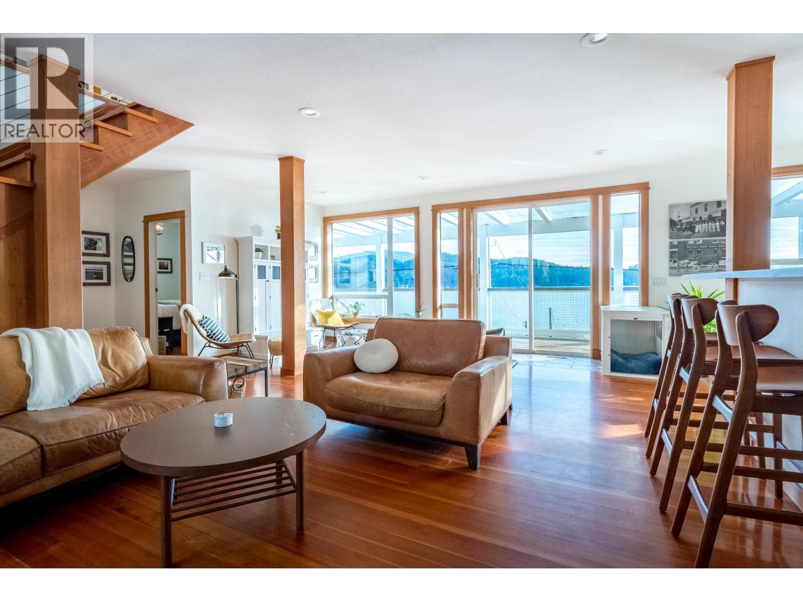 811 MARINE DRIVE, Greater Vancouver — photo 4
