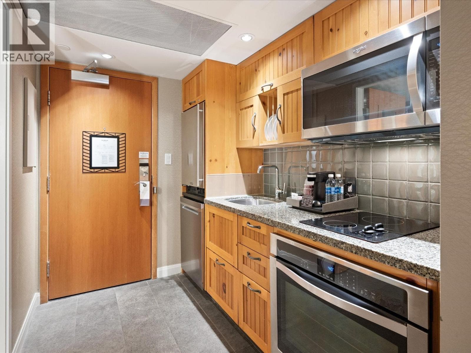 516 4090 WHISTLER WAY, Greater Vancouver — photo 3