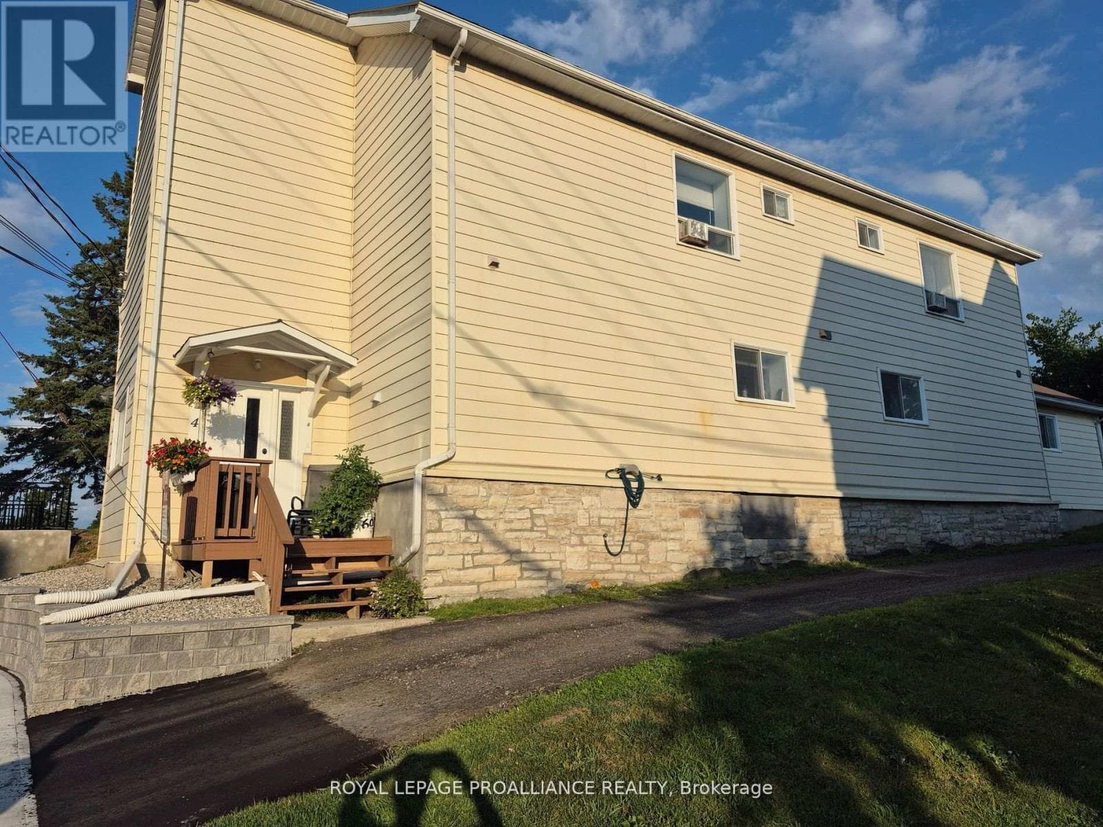 91 ST LAWRENCE STREET E, Central Lakes — photo 3