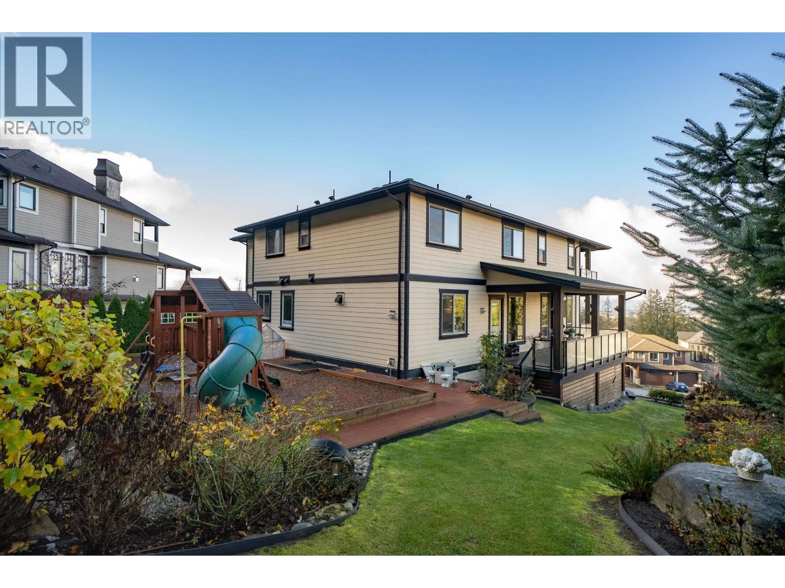 11000 CARMICHAEL STREET — photo 5