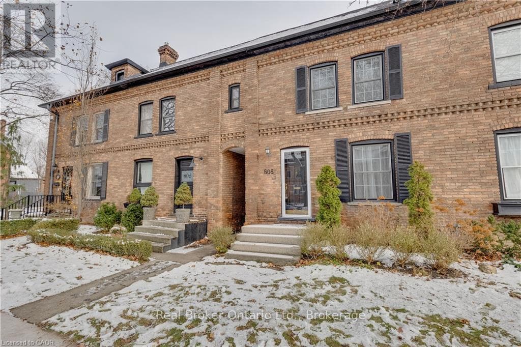 808 MONMOUTH ROAD in Walkerville