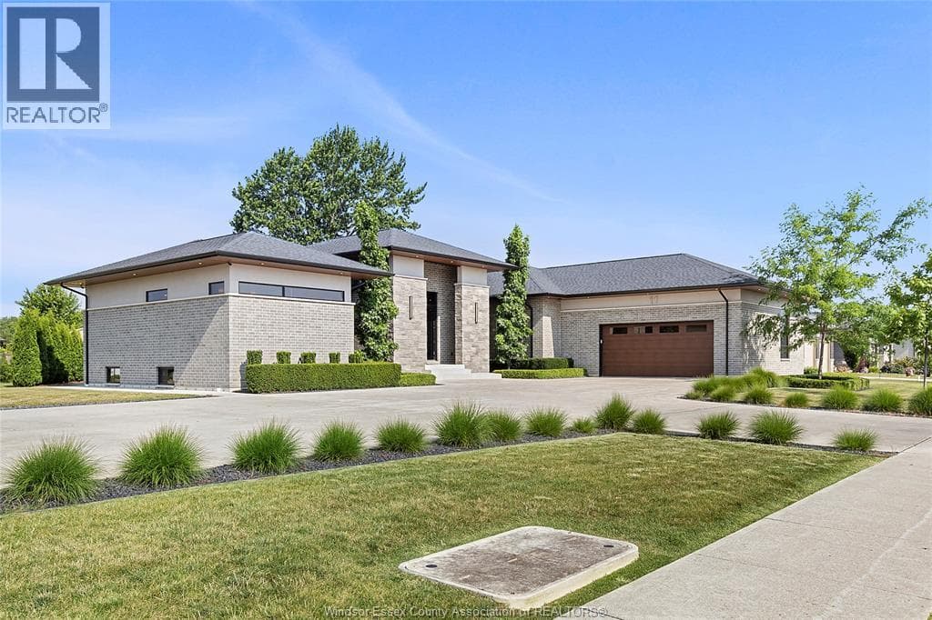 11 DESTINY DRIVE, Windsor — photo 4