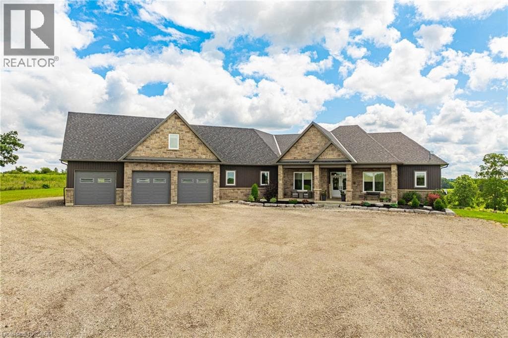 4 MIDDLEPORT ROAD in 