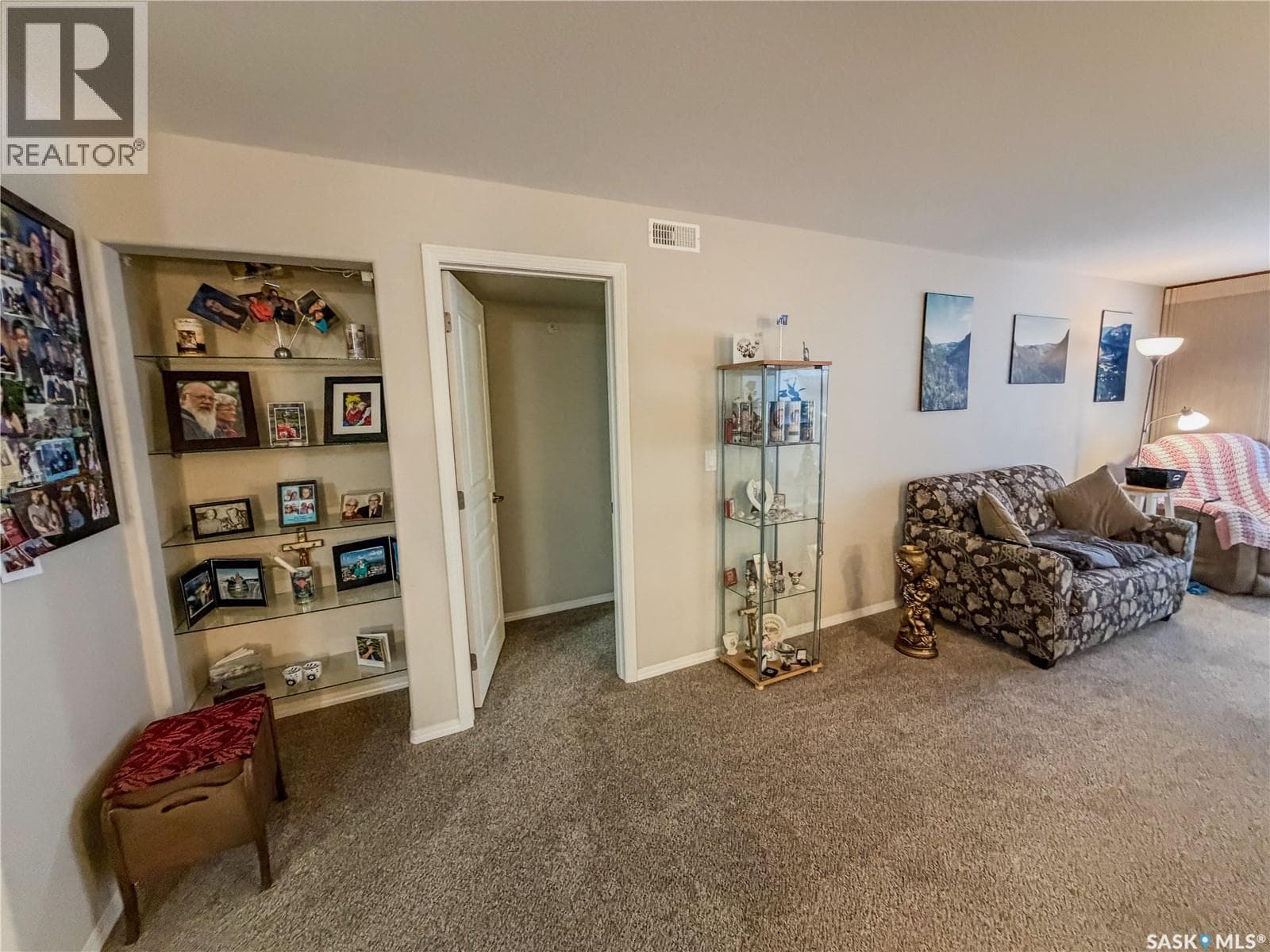306 345 Morrison DRIVE — photo 3