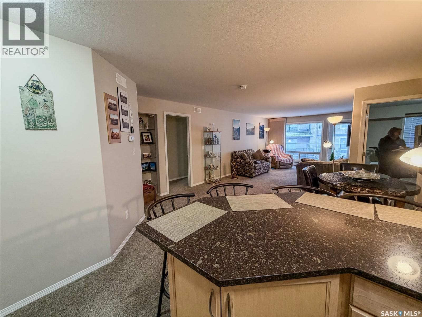 306 345 Morrison DRIVE — photo 2
