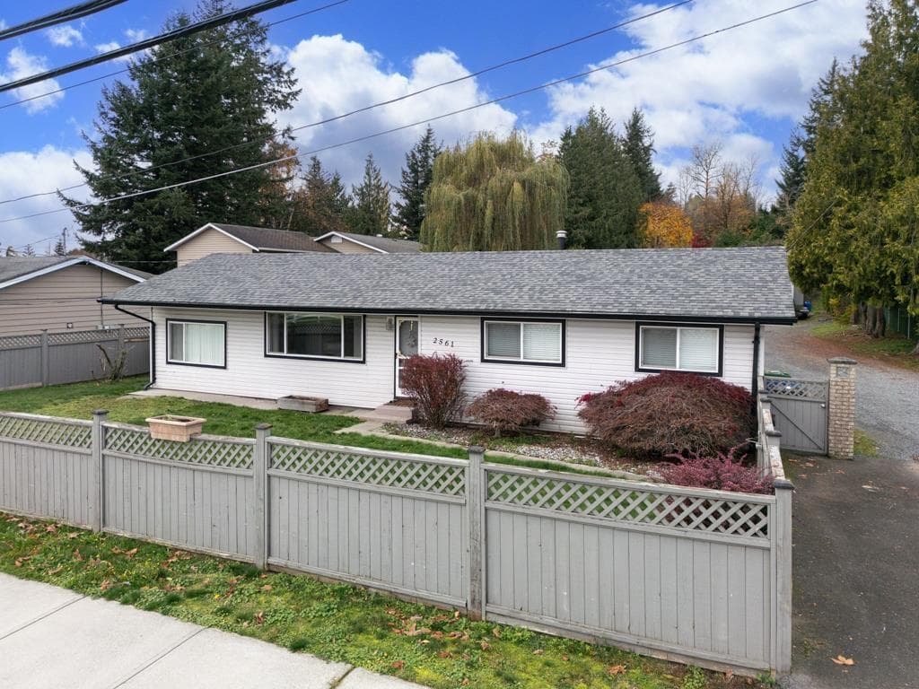 2561 ROSS ROAD, Fraser Valley — photo 2
